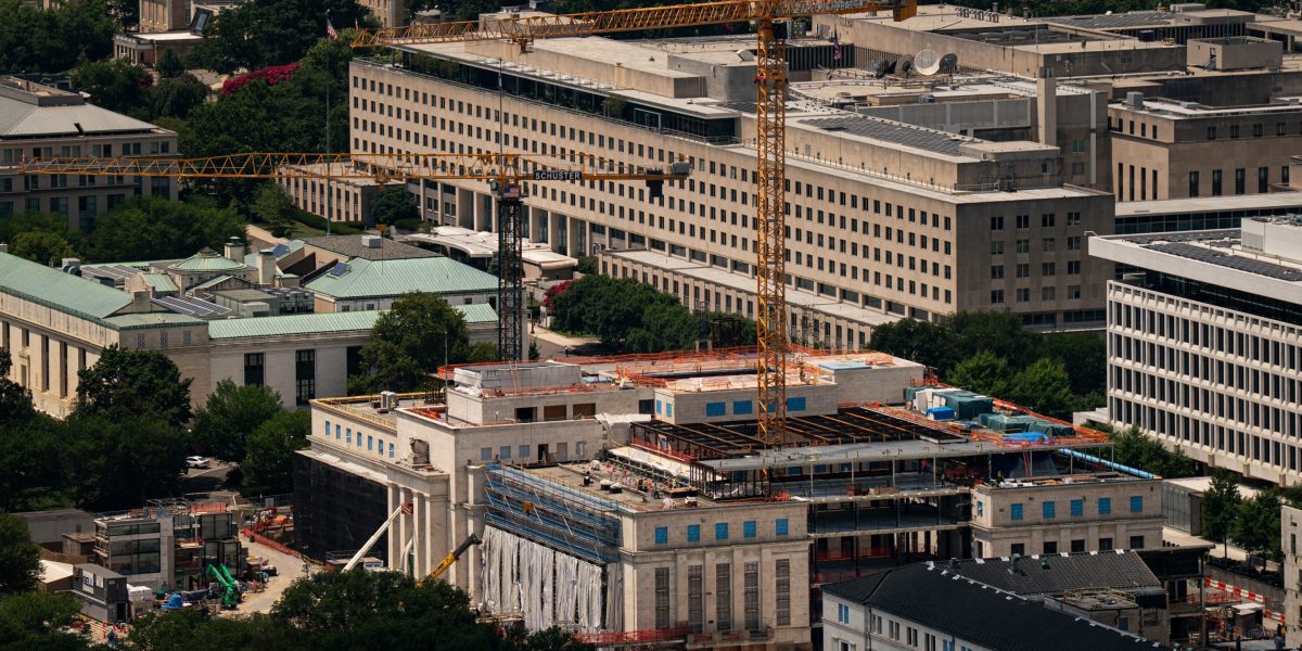 Fed Board defends Martin Building renovation to House Financial Services